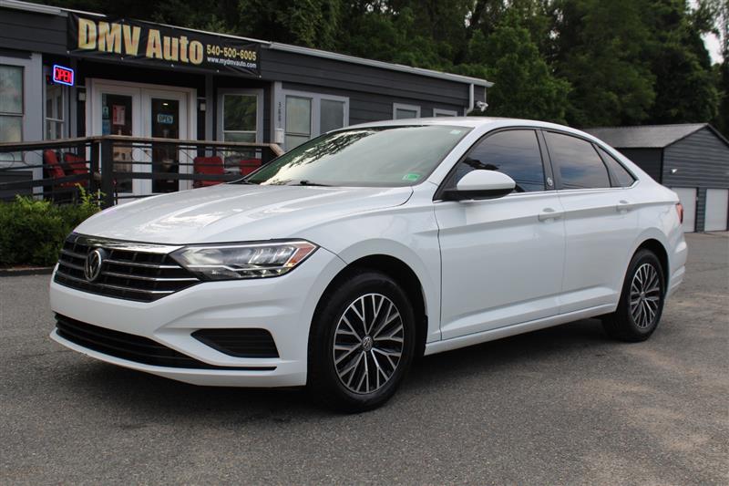 2021 Volkswagen Jetta R-Line's photo