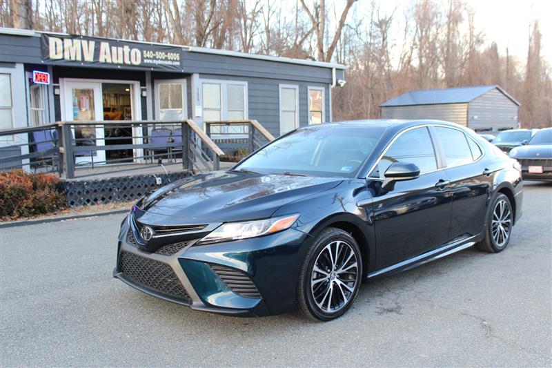 2018 TOYOTA CAMRY SE