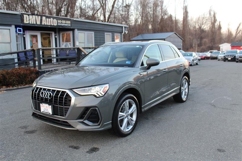2019 Audi Q3 S Line Premium Plus's photo