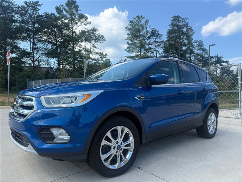 2017 FORD ESCAPE SE