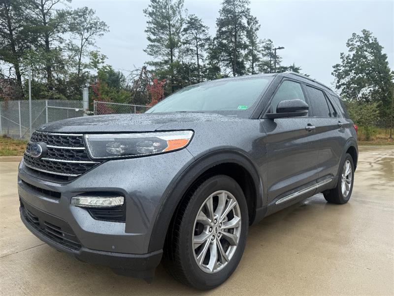 2021 Ford Explorer Limited's photo