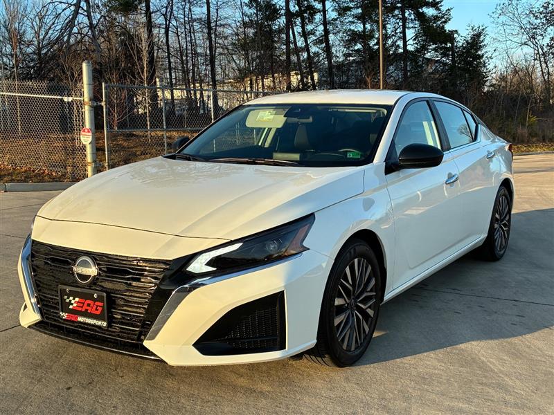 2025 Nissan Altima SV's photo