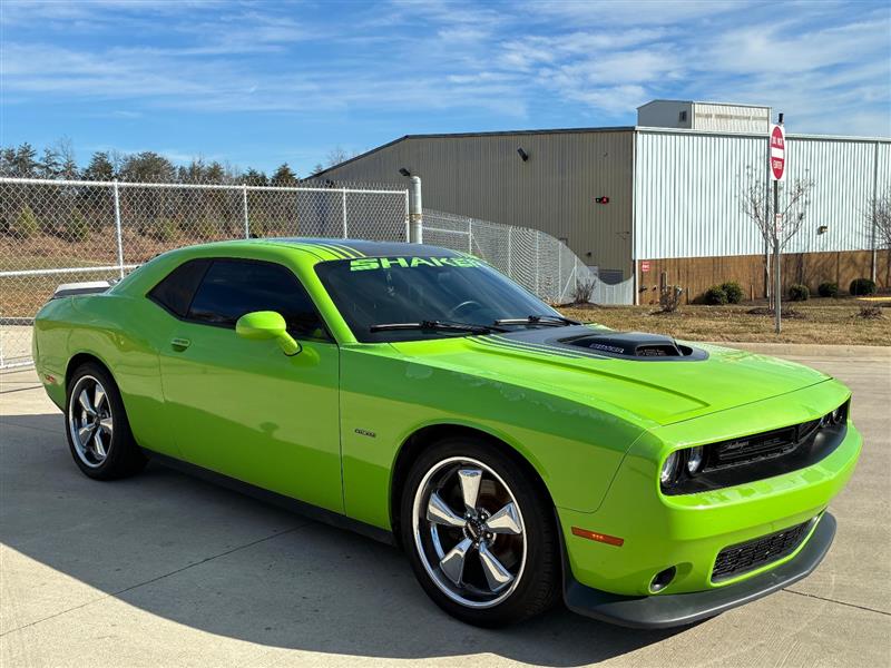 2015 Dodge Challenger R/T's photo