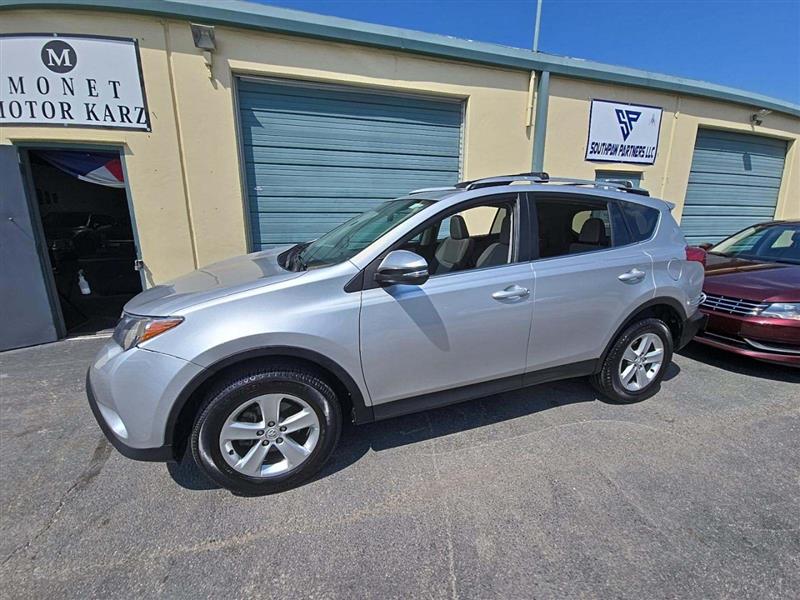 2014 TOYOTA RAV4 XLE