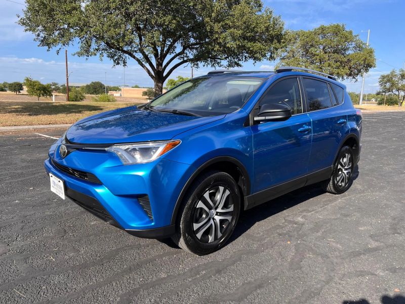 2017 TOYOTA RAV4 LE