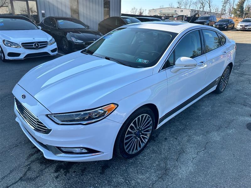 2017 Ford Fusion SE's photo