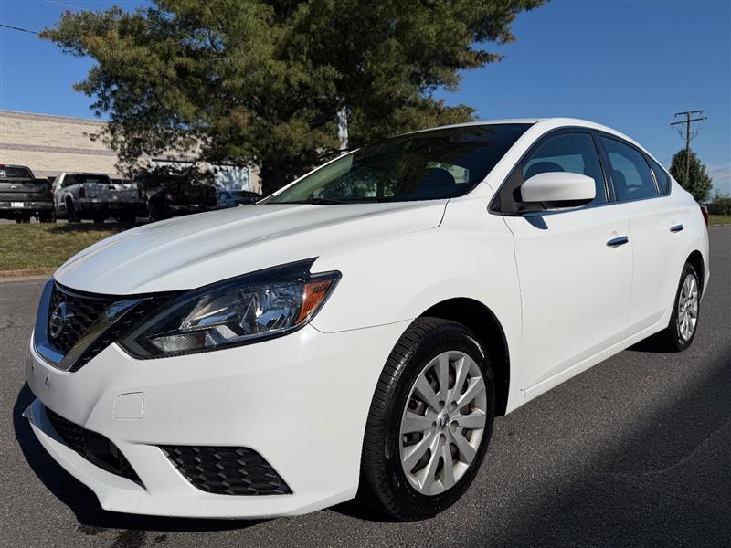 2018 Nissan Sentra S's photo