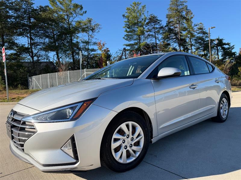 2019 HYUNDAI ELANTRA SE