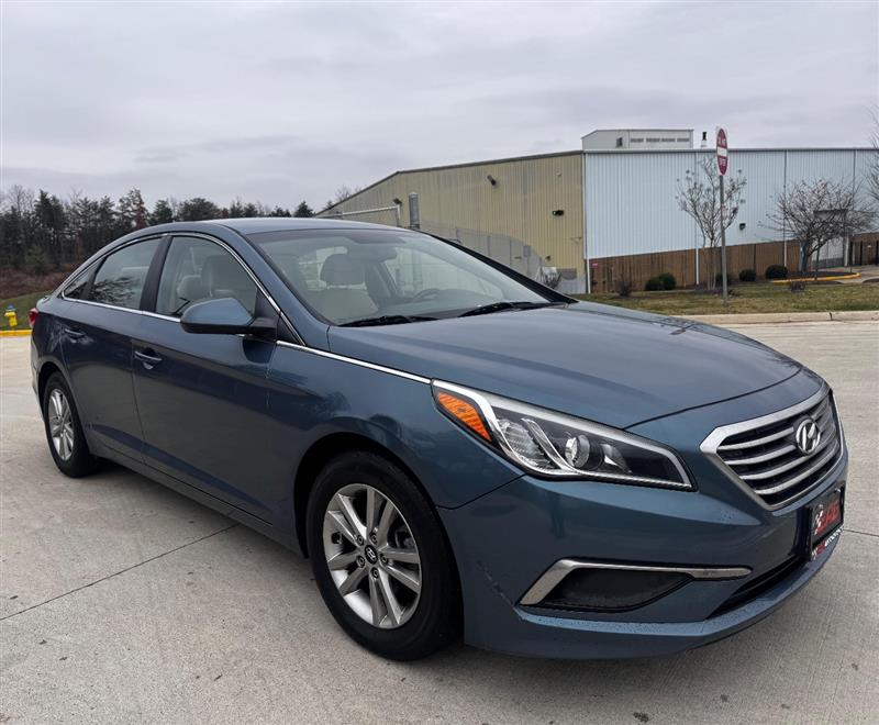 2016 Hyundai Sonata SE's photo