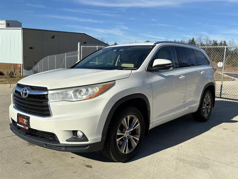 2014 Toyota Highlander XLE's photo