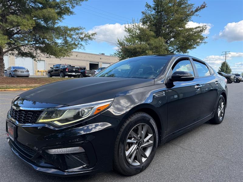 2019 Kia Optima LX's photo