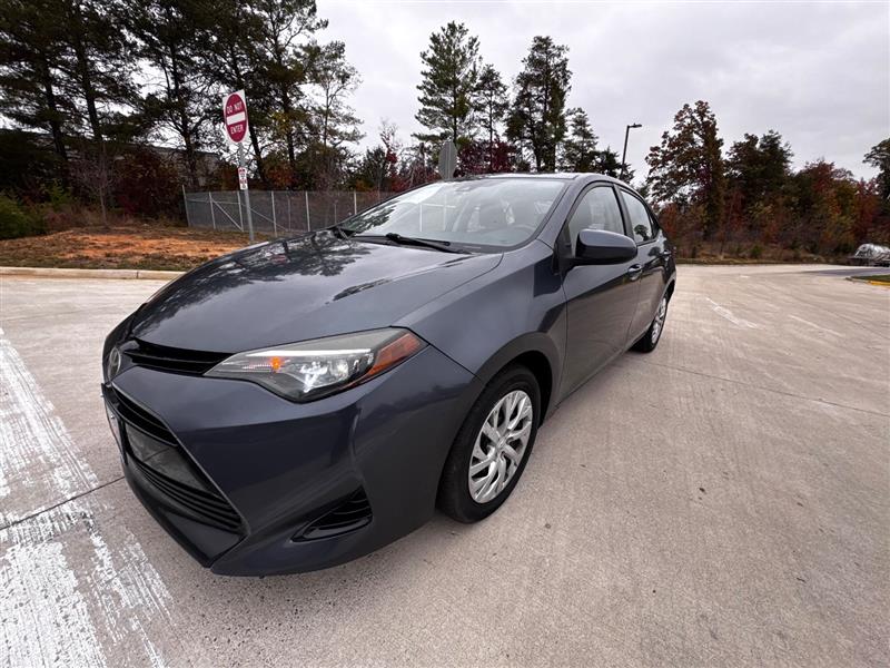 2018 Toyota Corolla LE's photo
