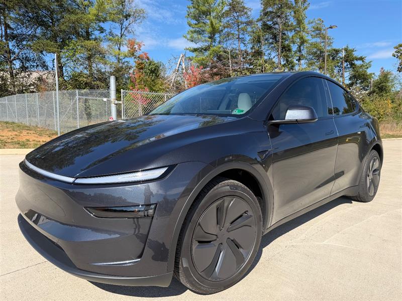 2026 TESLA MODEL Y Long Range