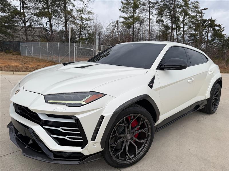 2019 Lamborghini Urus Base's photo