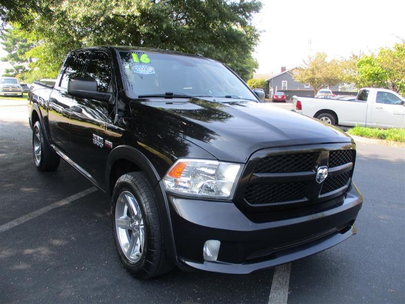 2016 RAM 1500 EXPRESS 4WD CREW CAB