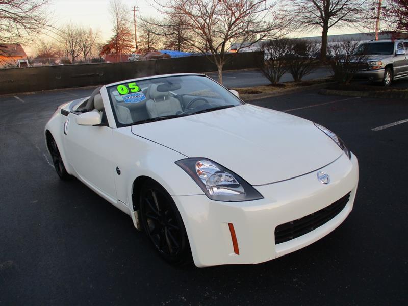 2005 NISSAN 350Z Touring Roadster Convertible