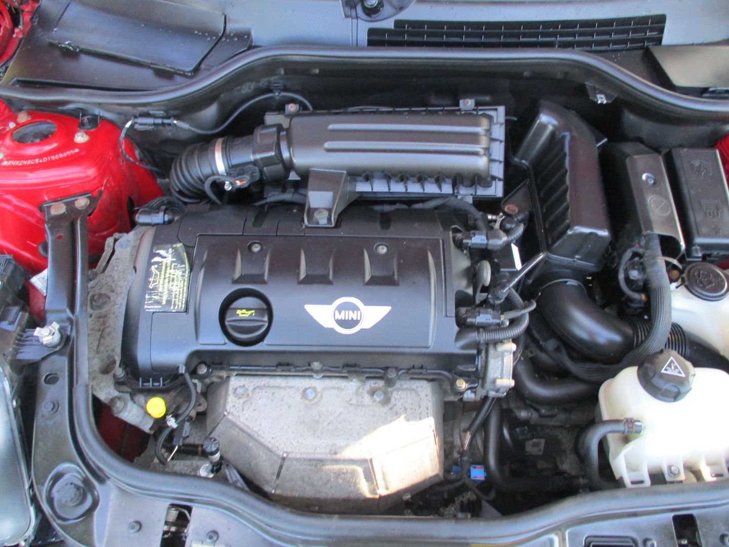 2013 MINI Cooper Base photo 24