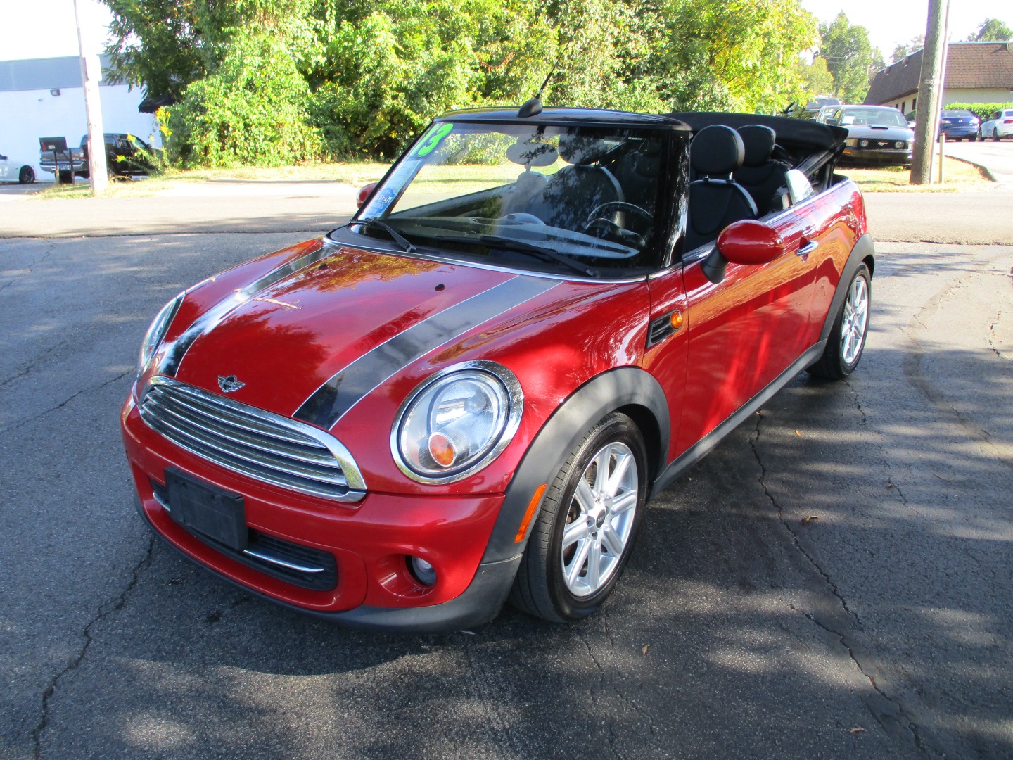 2013 MINI Cooper Base photo 3