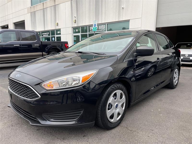 2015 Ford Focus S's photo