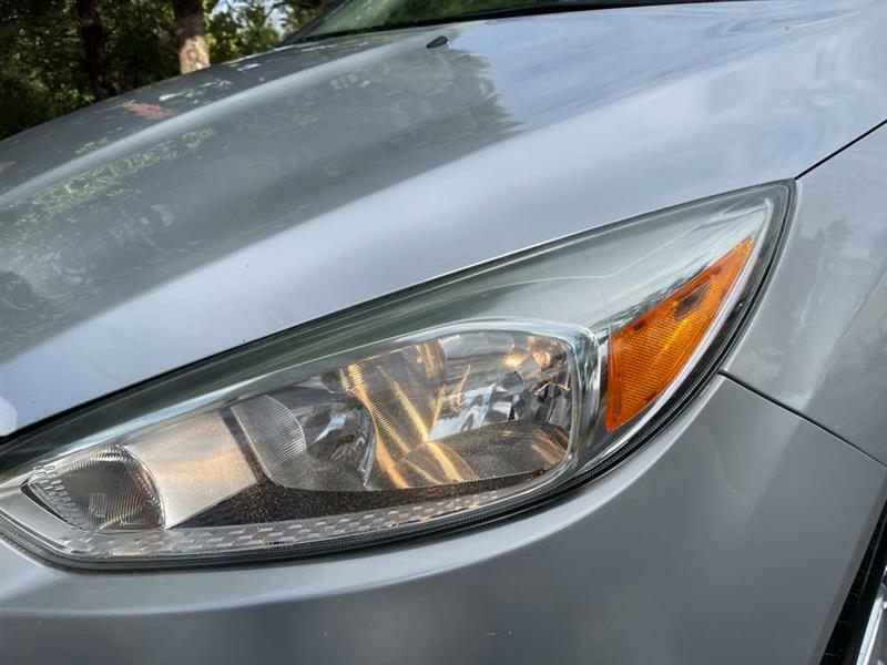 2015 Ford Focus SE photo 26