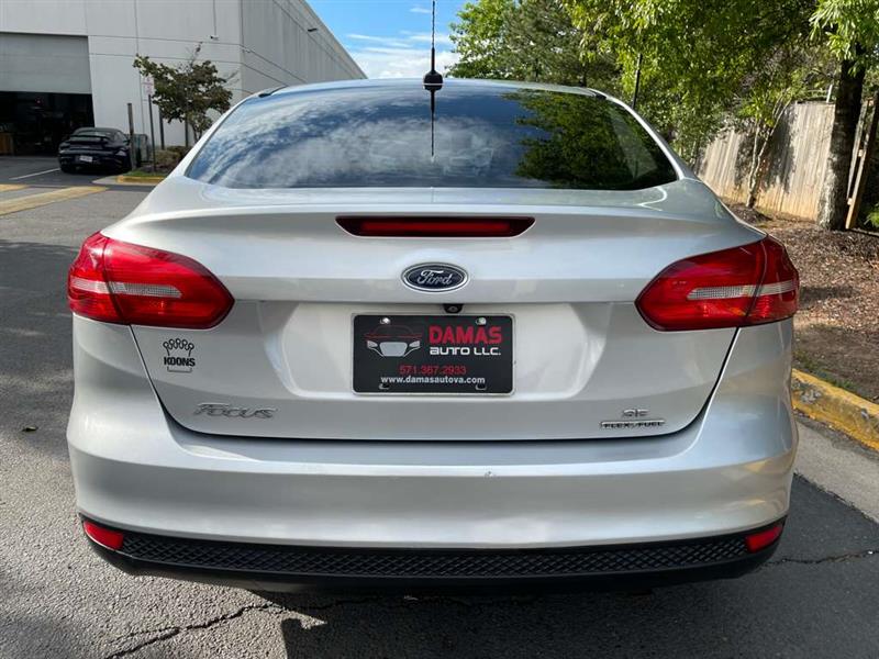2015 Ford Focus SE photo 3