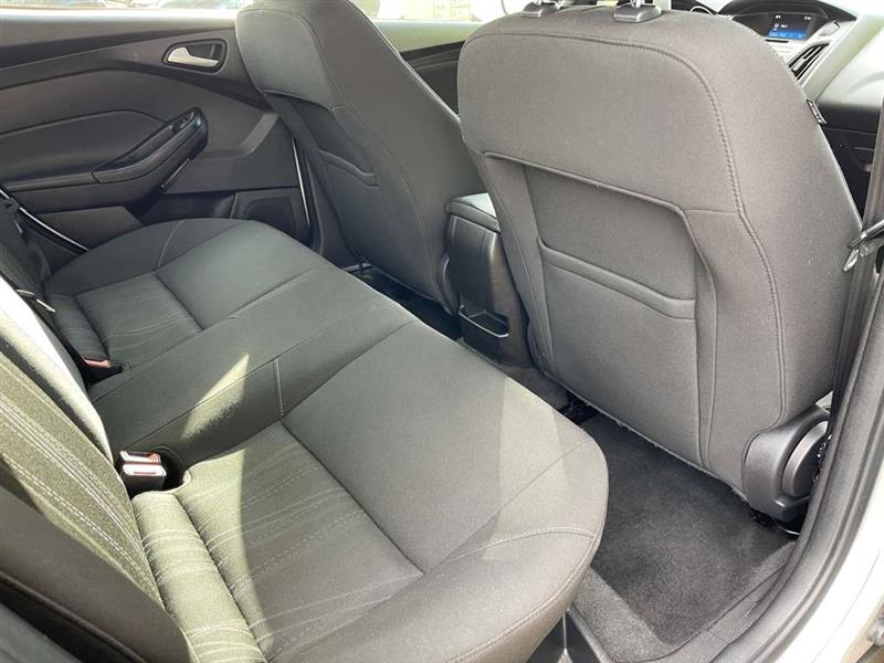 2015 Ford Focus SE photo 50