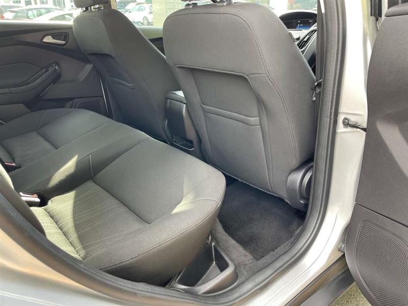 2015 Ford Focus SE photo 53