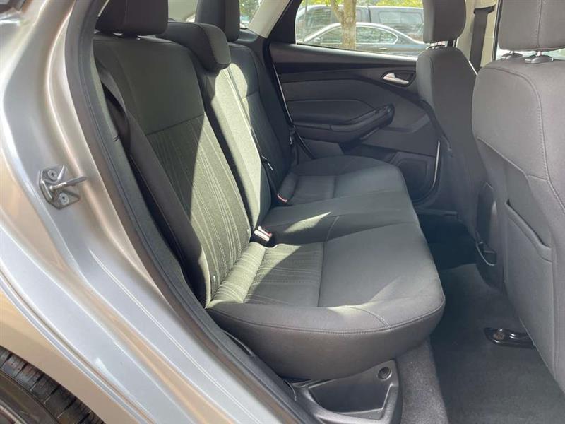 2015 Ford Focus SE photo 10