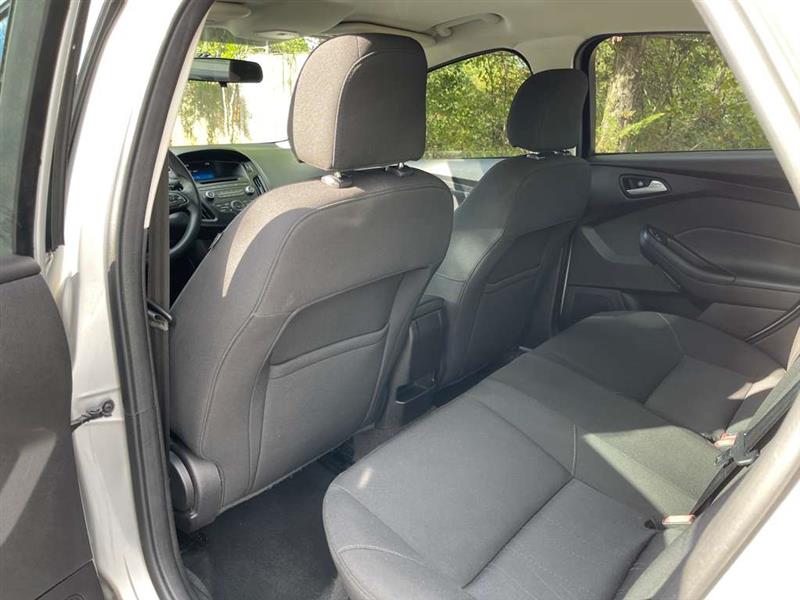 2015 Ford Focus SE photo 49