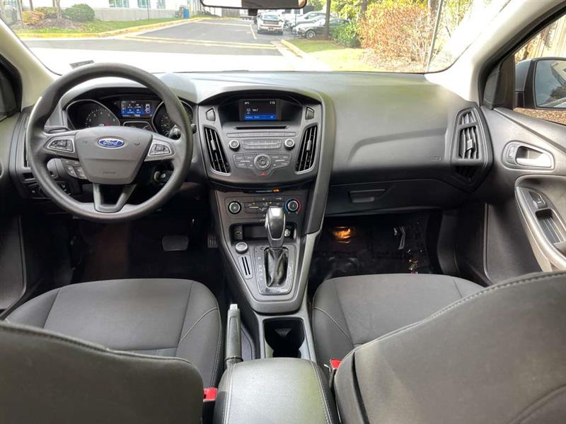 2015 Ford Focus SE photo 41