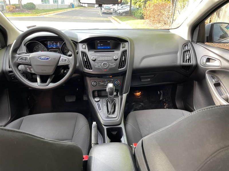 2015 Ford Focus SE photo 42