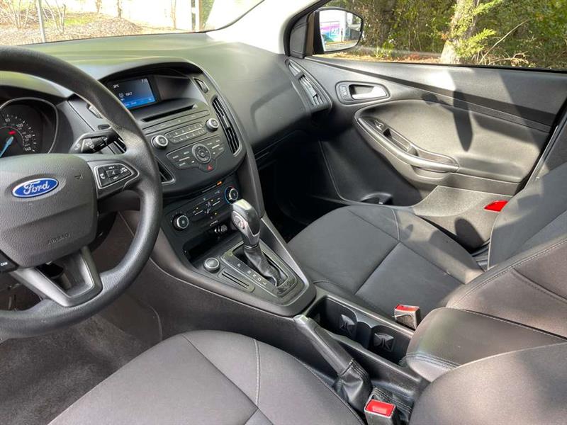 2015 Ford Focus SE photo 54