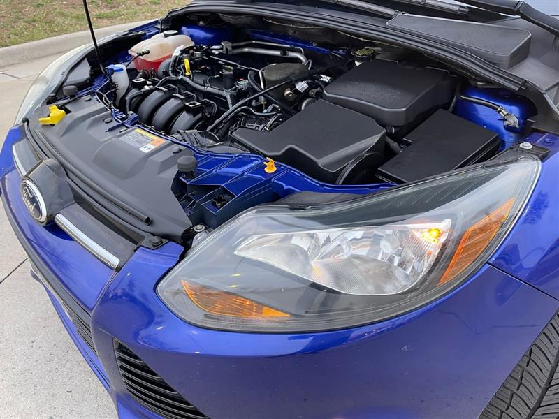 2013 Ford Focus Titanium photo 212