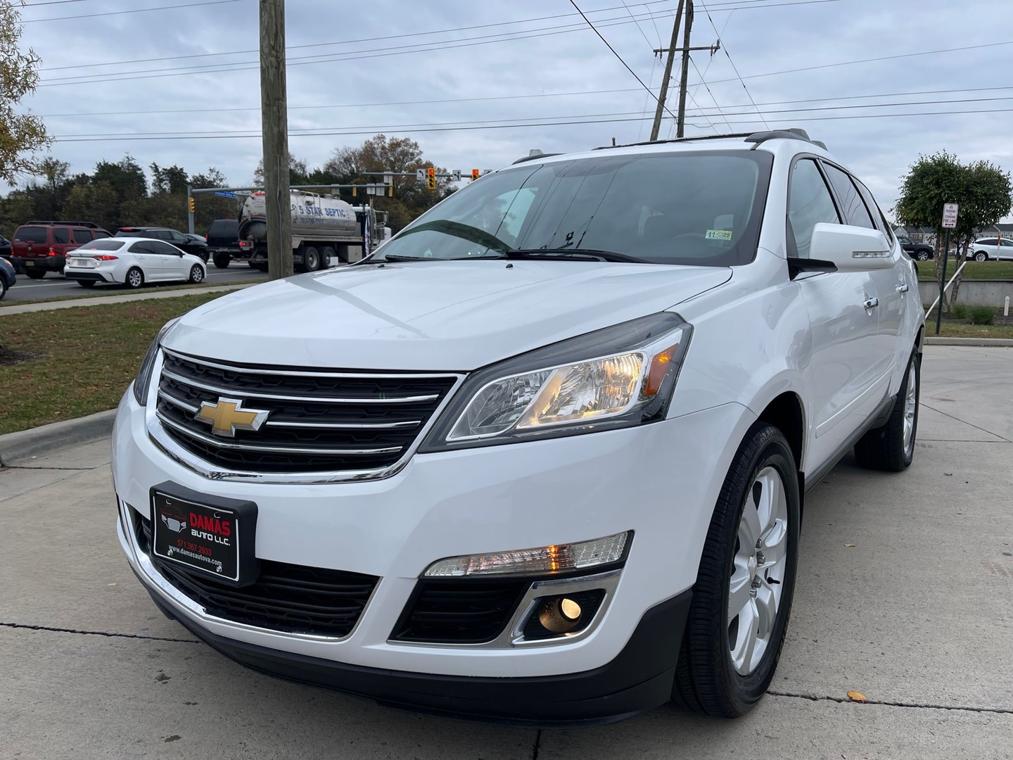 2016 Chevrolet Traverse 1LT photo 45