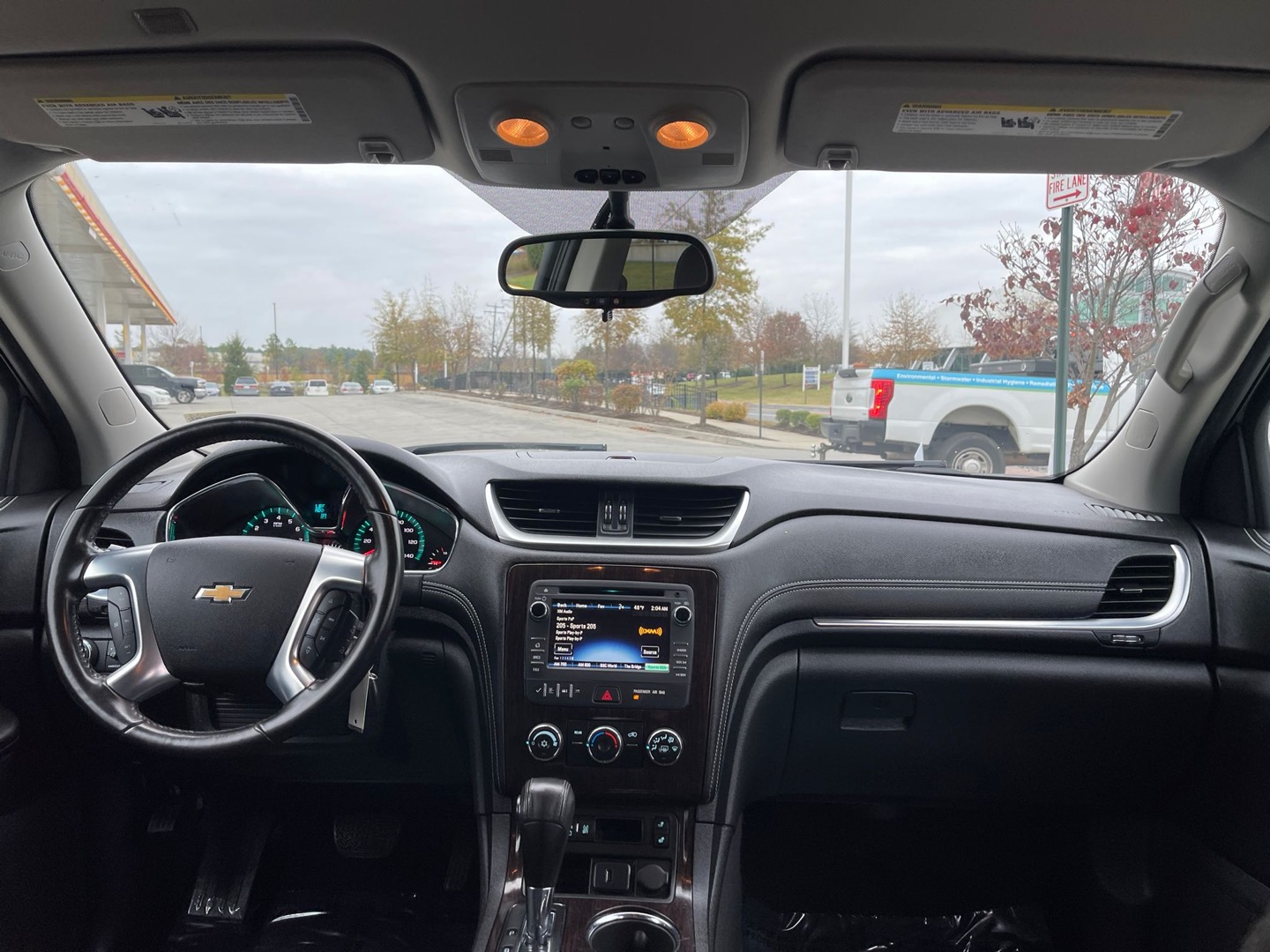 2016 Chevrolet Traverse 1LT photo 10