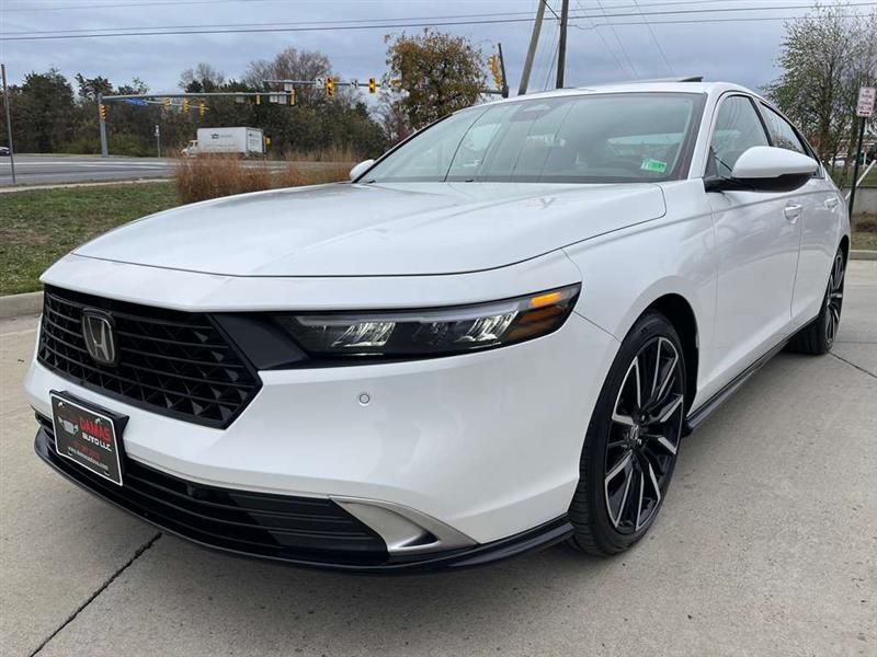 2024 Honda Accord Hybrid Touring's photo