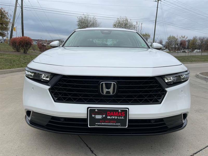 2024 Honda Accord Touring photo 3