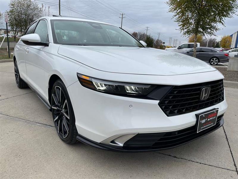 2024 Honda Accord Touring photo 4