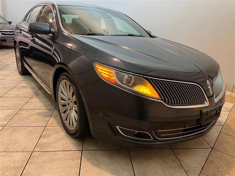 2013 Lincoln MKS Base's photo