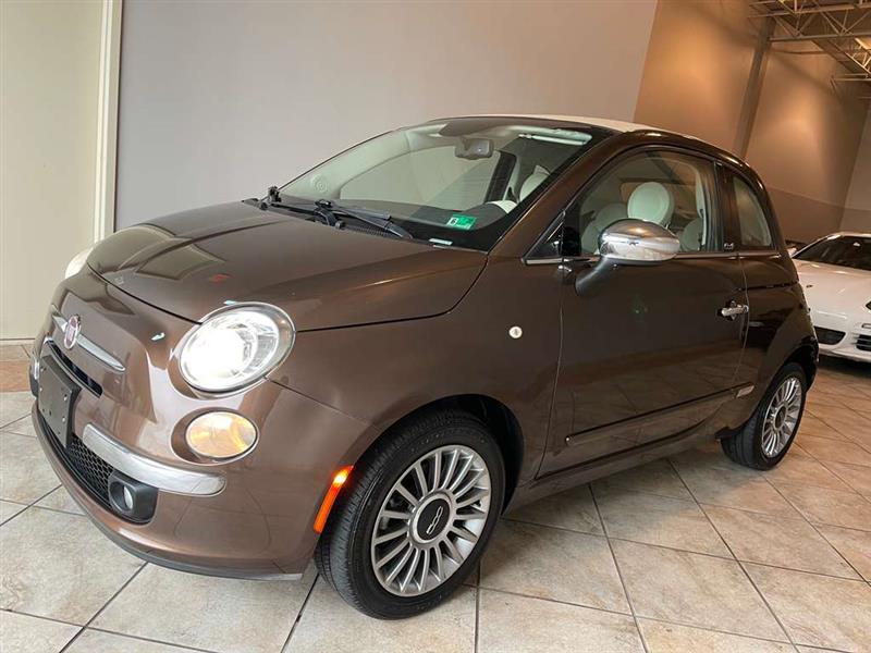 2014 FIAT 500 Lounge's photo