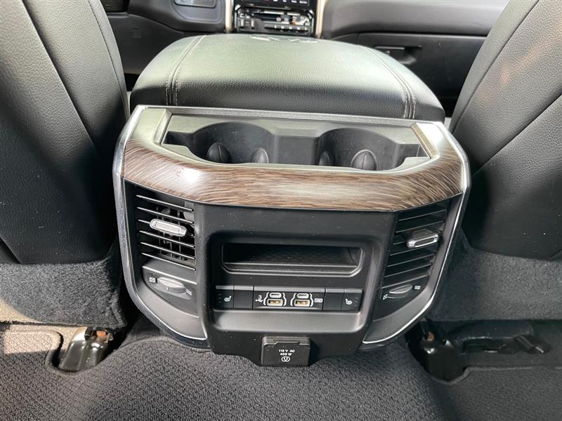 2019 Ram 3500 Laramie photo 15