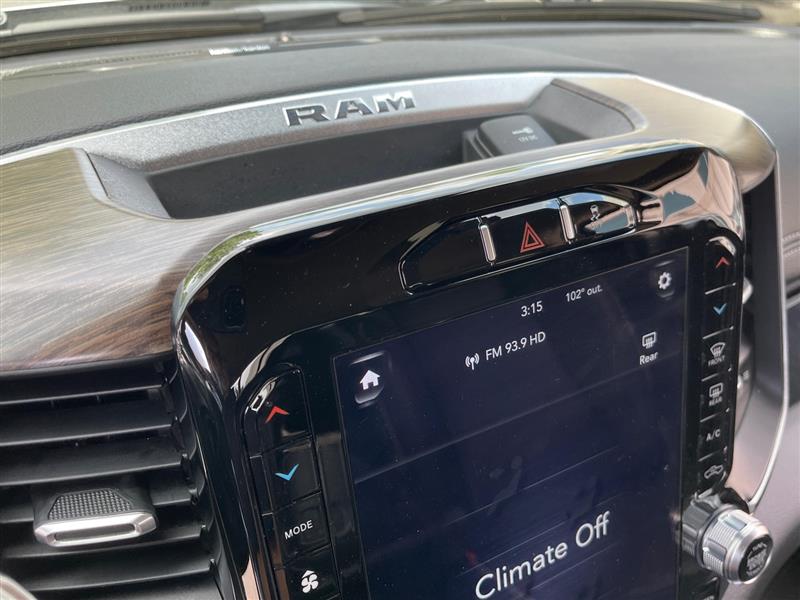 2019 Ram 3500 Laramie photo 23