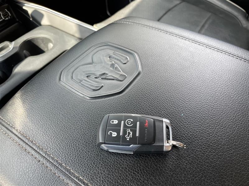 2019 Ram 3500 Laramie photo 30