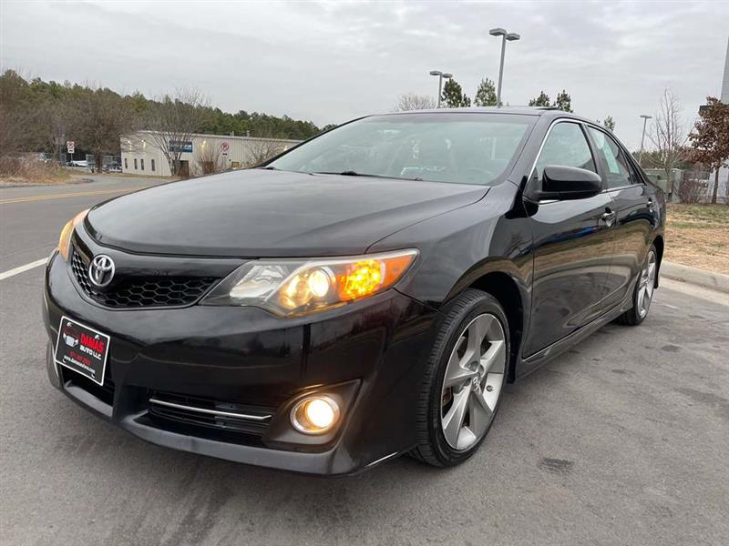 2012 Toyota Camry XLE's photo