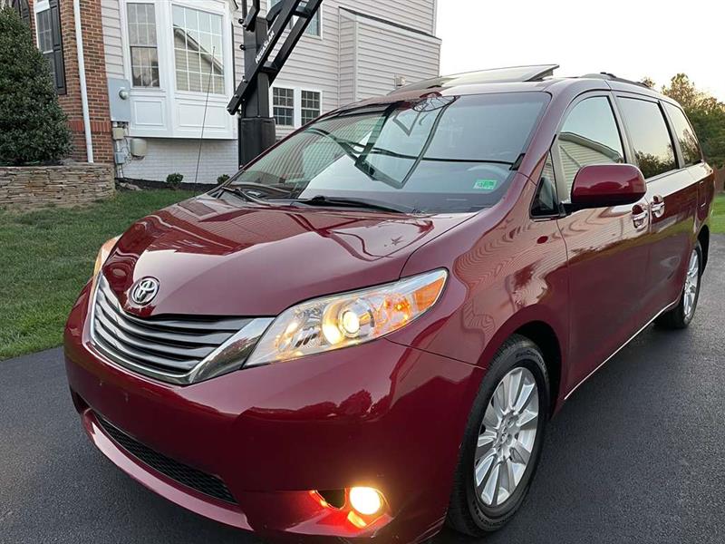 2014 TOYOTA SIENNA LTD/XLE