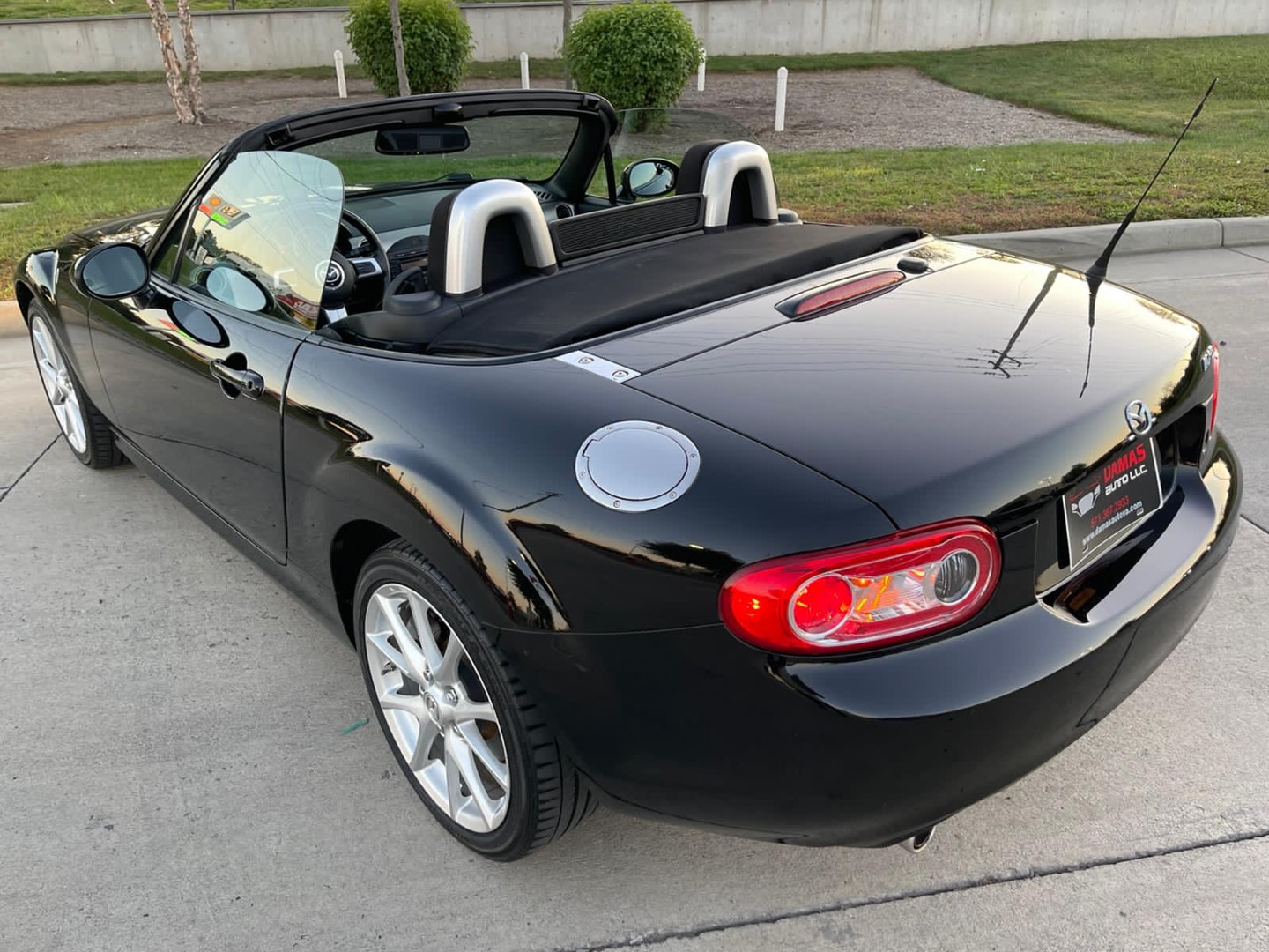 2012 Mazda MX-5 Miata Touring photo 70