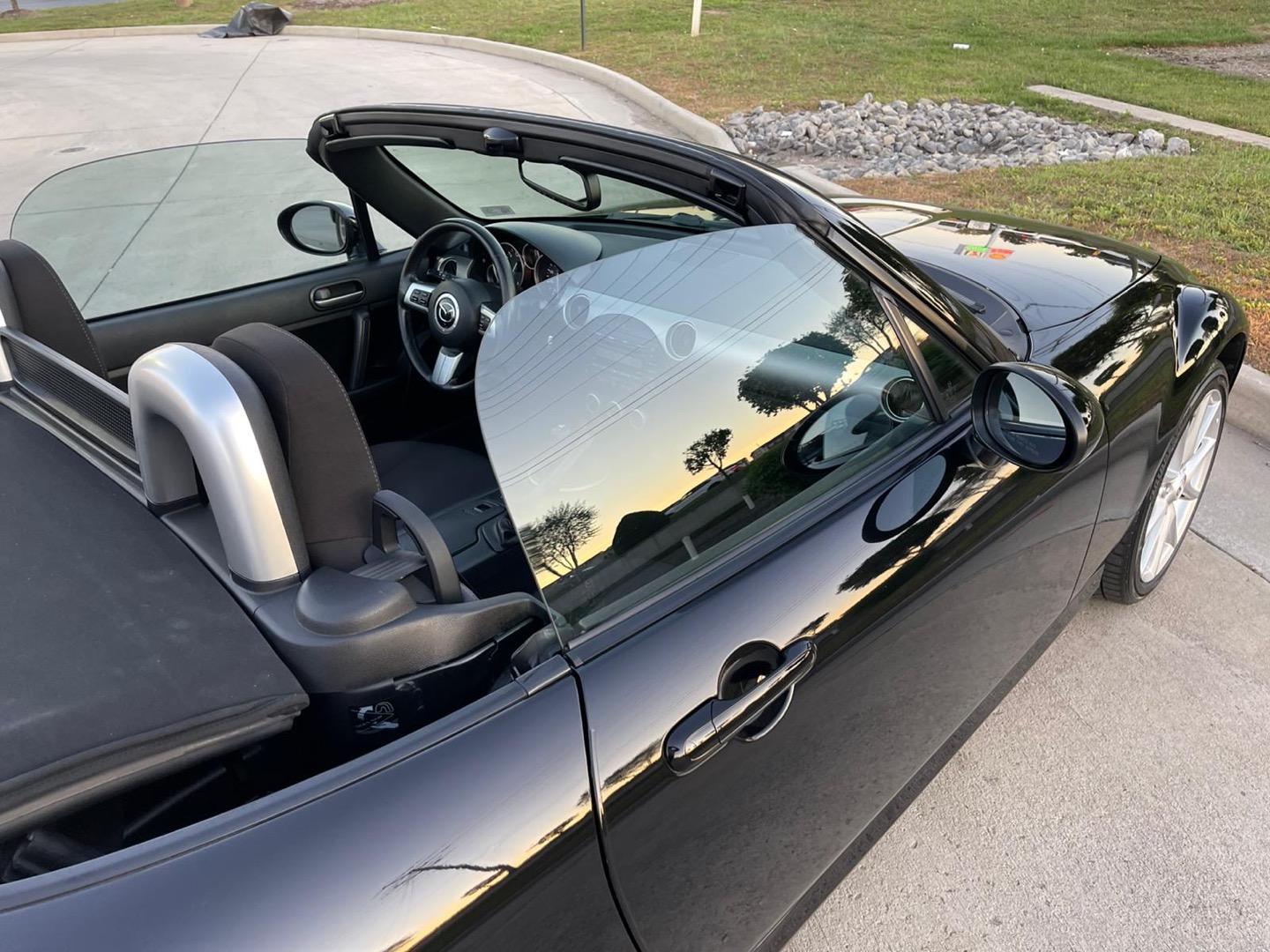 2012 Mazda MX-5 Miata Touring photo 120