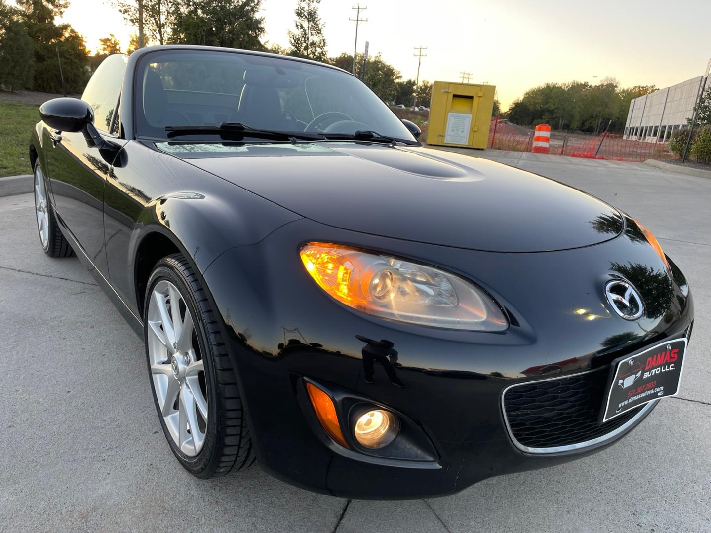 2012 Mazda MX-5 Miata Touring photo 4