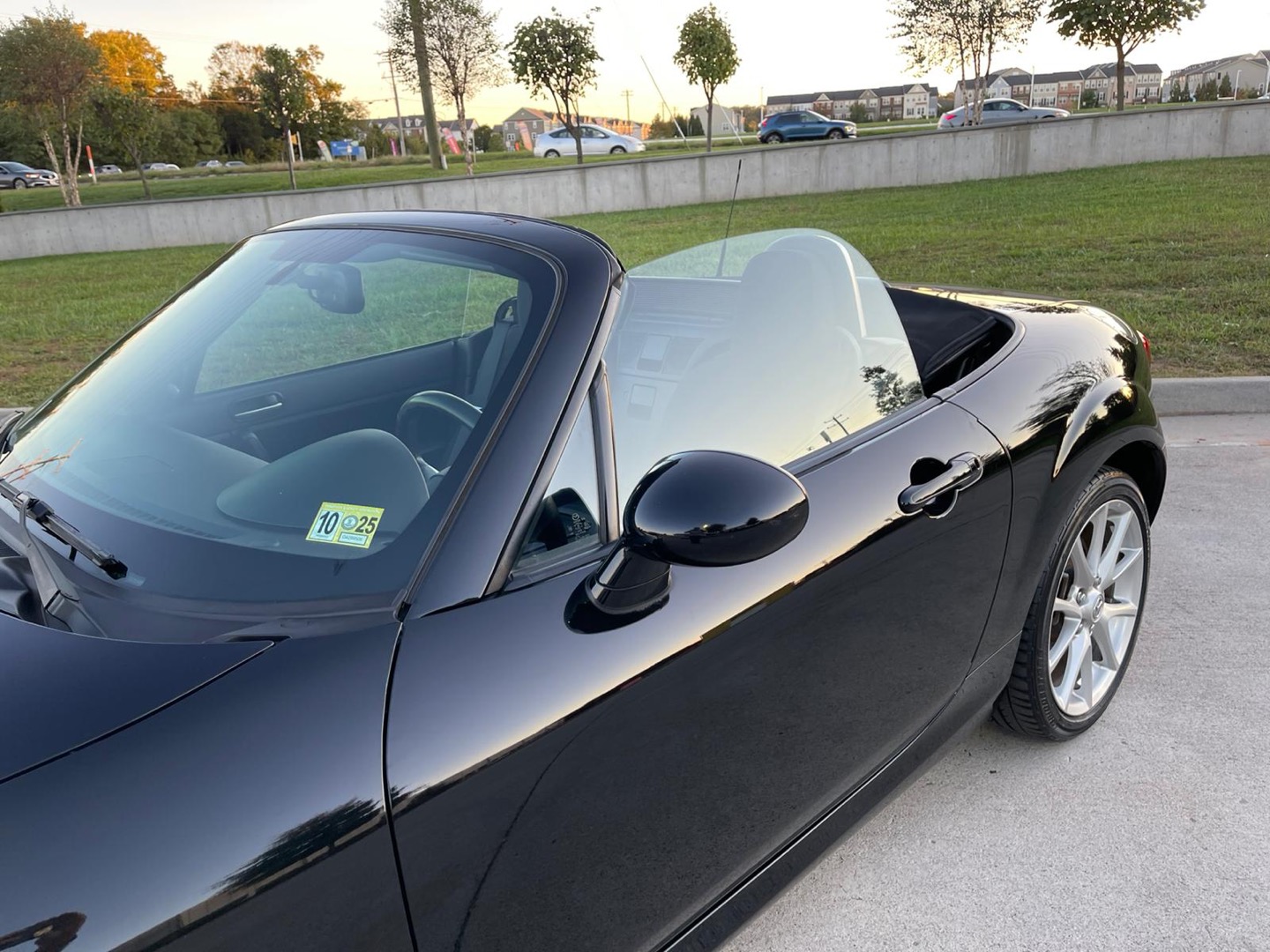 2012 Mazda MX-5 Miata Touring photo 10