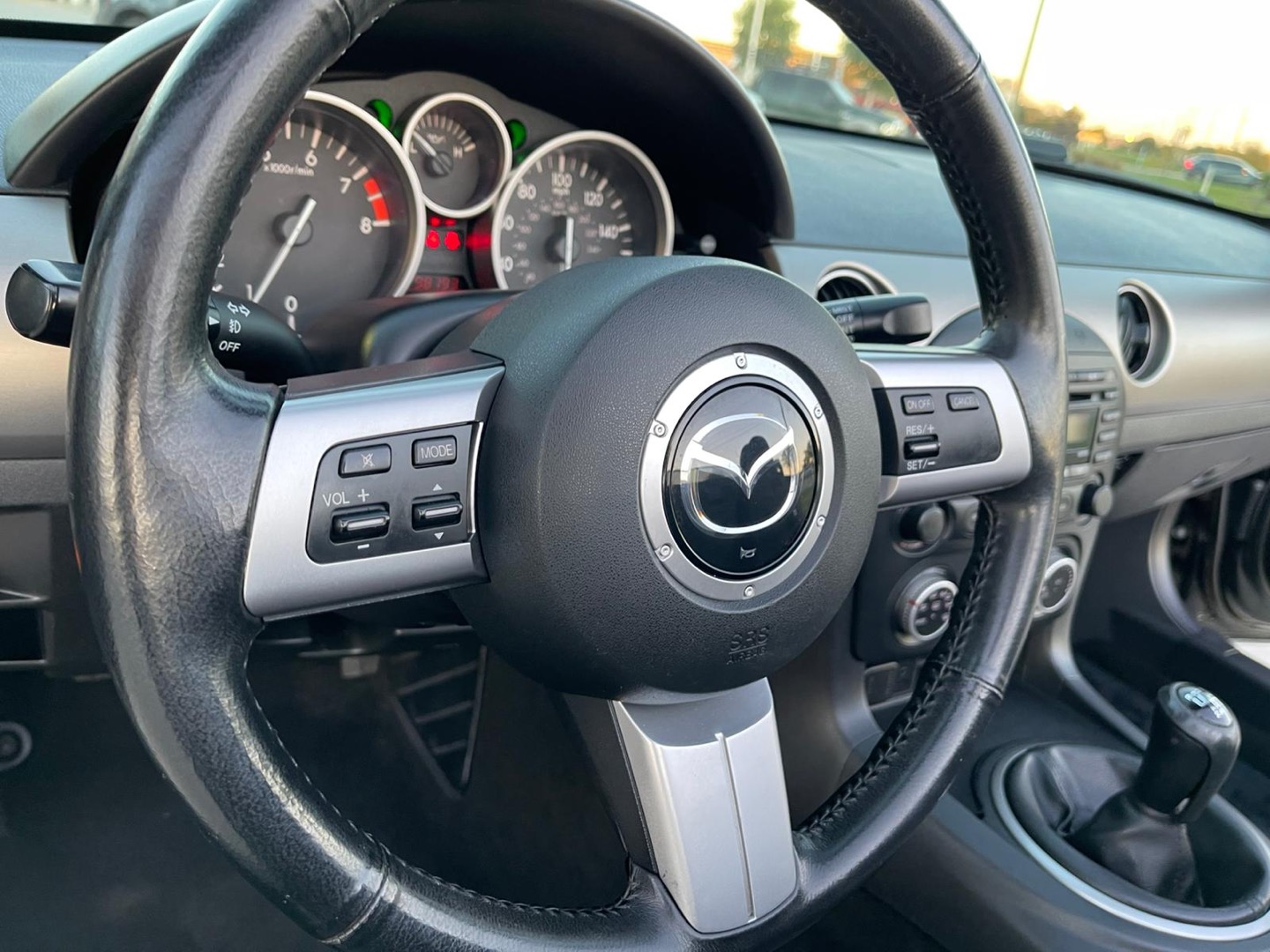 2012 Mazda MX-5 Miata Touring photo 105